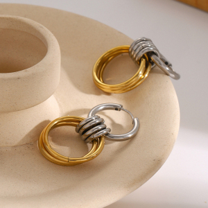 Boucles D'Oreilles En Acier Inoxydable Or , Anneau En Acier Poli Assorti Aux Couleurs, Boucles D'Oreilles Suspendues À Trois Anneaux En Or Et En Acier Titane h5 Image2