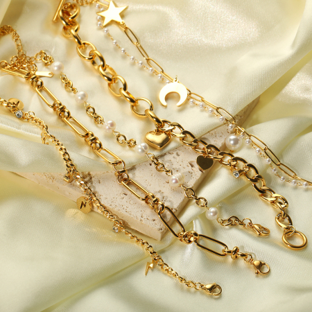 bracelet à breloques pour femme, série simple, cœur doux, en acier inoxydable plaqué or , perles artificielles