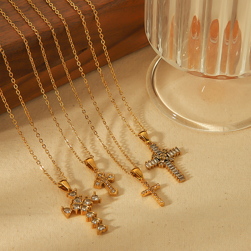 1 Pièce De Collier Pendentif Croix Diamant En Acier Inoxydable Plaqué Or  Personnalisé Pour Un Usage Quotidien Pour Femme Image4