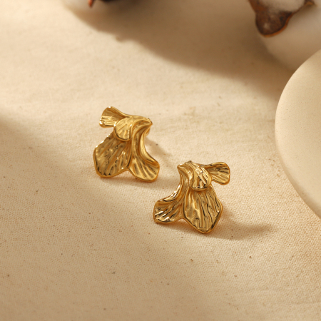 1 paire de boucles d'oreilles exquises et à la mode en acier inoxydable plaqué or  à texture géométrique en forme de fleur pour un usage quotidien pour les femmes 2