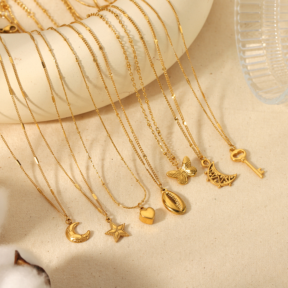 Collier Pendentif Géométrique En Acier Inoxydable Plaqué Or , 1 Pièce, Classique Et Tendance, Coquillage, Lune Et Papillon, Bijoux Pour Femmes, Usage Quotidien Image3
