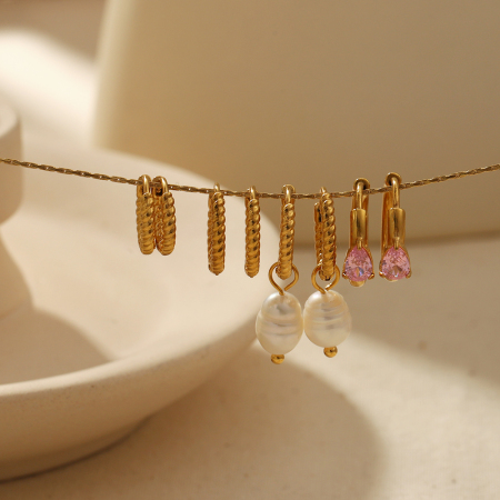 1 paire de boucles d'oreilles créoles torsadées classiques simples en acier inoxydable plaqué or  avec pendentif en perle pour bijoux pour femmes à porter au quotidien 2