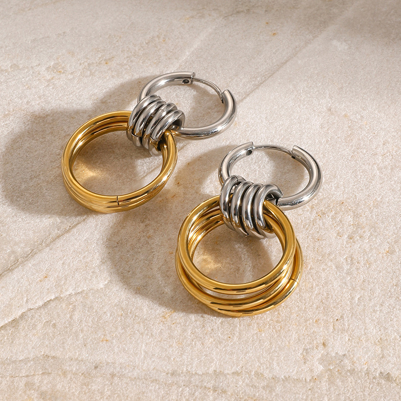 Boucles D'Oreilles En Acier Inoxydable Or , Anneau En Acier Poli Assorti Aux Couleurs, Boucles D'Oreilles Suspendues À Trois Anneaux En Or Et En Acier Titane h5Image3