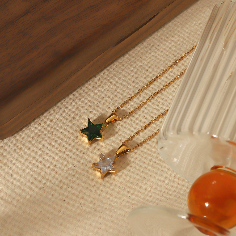 1. Collier Pendentif Étoile Géométrique En Acier Inoxydable Plaqué Or , Simple Et Élégant, À Porter Au Quotidien Pour Les Femmes Image3