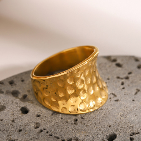 Bague simple pour femme, style rétro, en acier inoxydable uni, étanche.