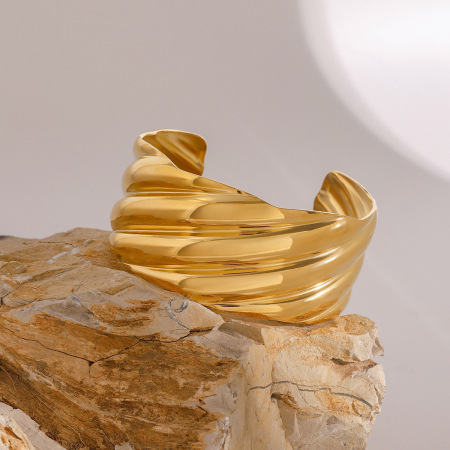 Bracelet manchette rétro en acier inoxydable étanche couleur or (1 pièce)