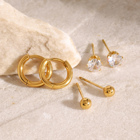 Ensemble de boucles d'oreilles pour femme, style géométrique simple, en acier inoxydable, étanche, couleur or, avec zircon.