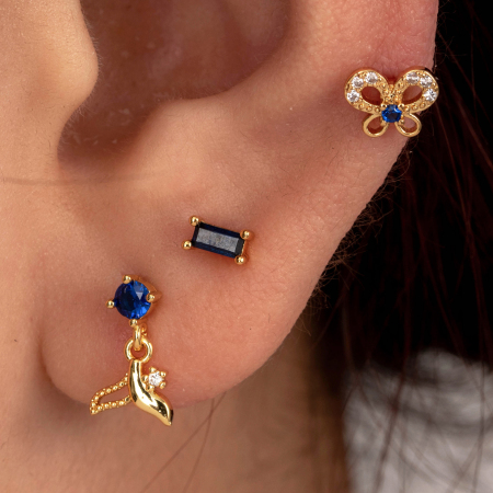 Boucles d'oreilles piercing femme Simple Series Classic Animal en acier titane sans placage, ornées de zircon.