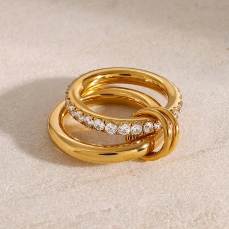 Bague classique en acier inoxydable étanche couleur or avec zircon (1 pièce)