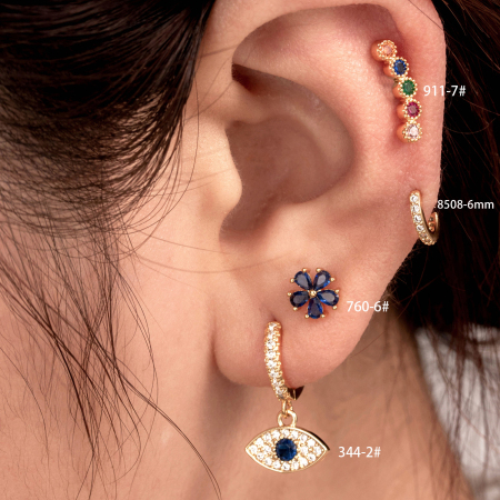 Boucles D'Oreilles Piercing Femme Simple Series Simple Flower En Cuivre Sans Placage, Avec Zircon.