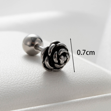 Boucles d'oreilles piercing femme Simple Series Classic Heart en acier titane sans placage, ornées de zircon. 2