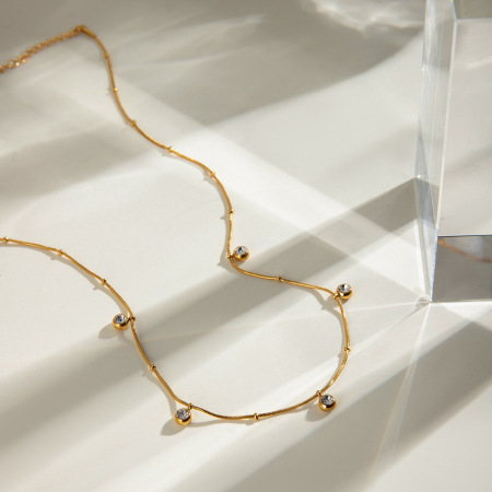 collier avec pendentif géométrique en acier inoxydable plaqué or  et zircon pour femme, série simple et décontractée, 1 pièce
