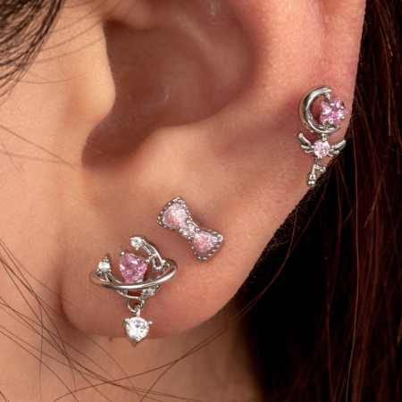 Boucles d'oreilles piercing femme Simple Series Classic Bow Knot en acier titane sans placage, ornées de zircon