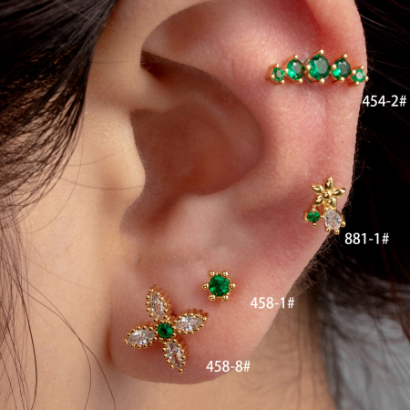 Boucles d'oreilles piercing femme Simple Series Simple Flower en acier titane sans placage, ornées de zircon.