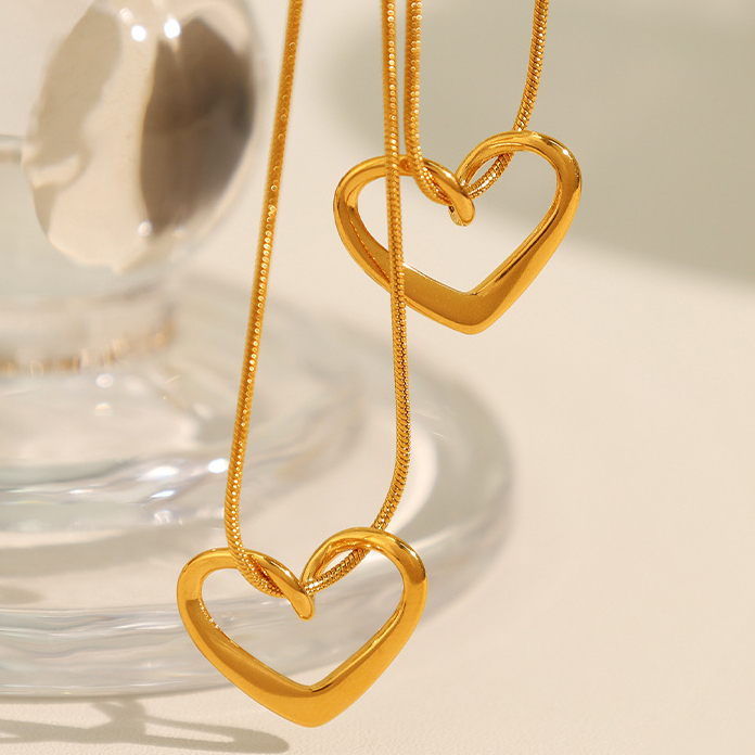 Collier Avec Pendentif En Forme De Cœur Simple En Acier Inoxydable Plaqué Or  Pour Femme, 1 Pièce Image7