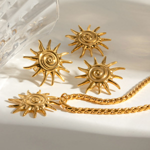 Collier Avec Pendentif Classique Soleil/Lune En Acier Inoxydable Plaqué Or  Pour Femme, Série Ethnique, 1 Pièce h5 Image5