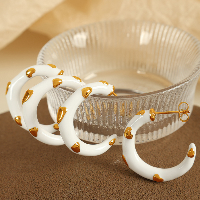 1 Paire De Boucles D'Oreilles Puces Romantiques En Forme De Cœur, En Acier Inoxydable Plaqué Or Pour Femme Image8