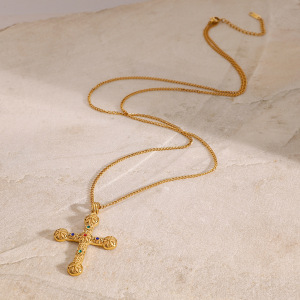 Collier Avec Pendentif Croix En Acier Inoxydable Plaqué Or Et Strass Pour Femme, Série Classique, h5 Image4