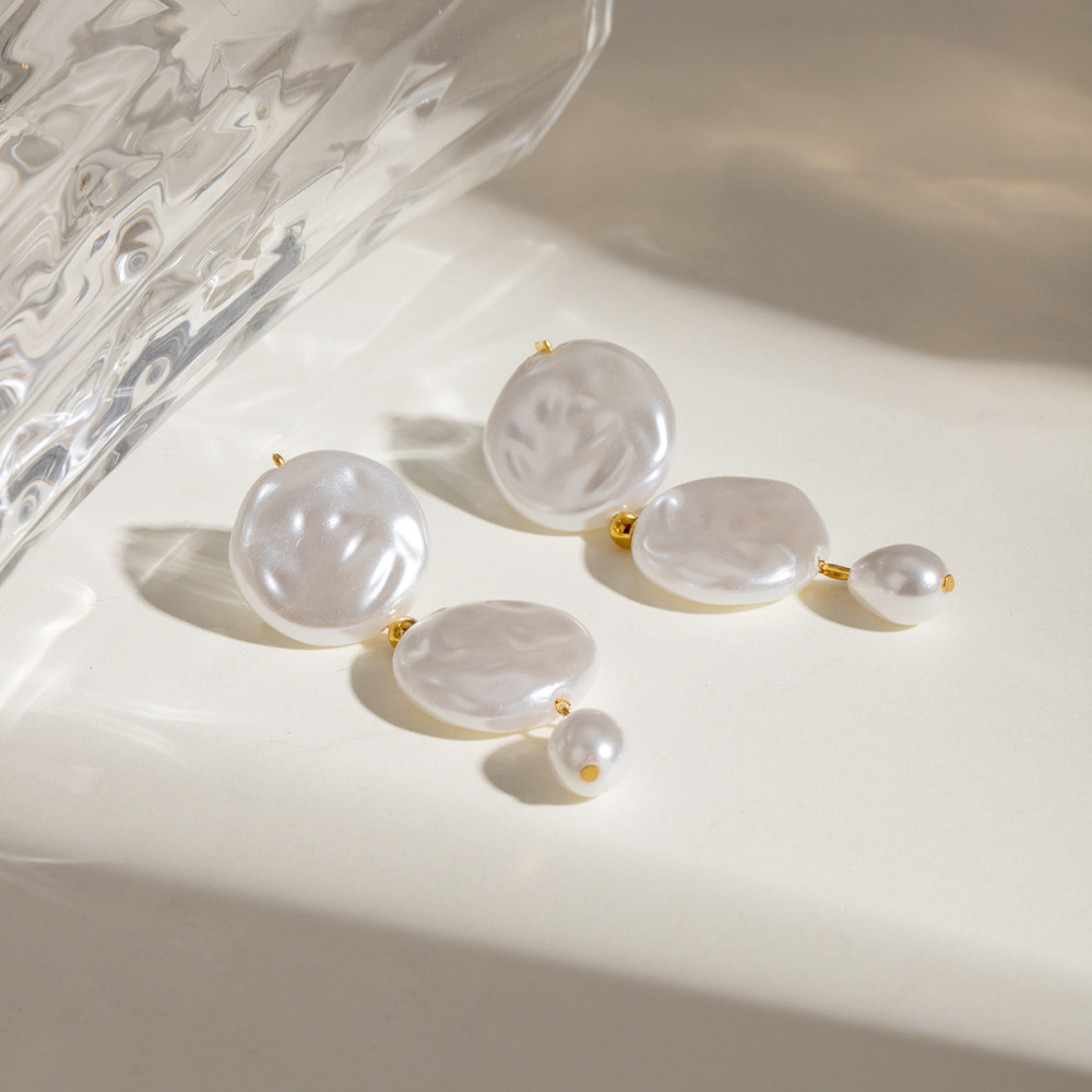 Boucles D'Oreilles Pendantes Élégantes Et Géométriques En Acier Inoxydable Plaqué Or Avec Perles Artificielles (1 Paire) Image5