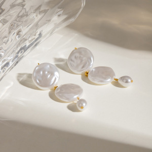 Boucles D'Oreilles Pendantes Élégantes Et Géométriques En Acier Inoxydable Plaqué Or Avec Perles Artificielles (1 Paire) h5 Image5
