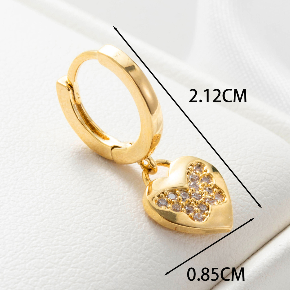 Boucles D'Oreilles Piercing Femme Simple Series Classic Heart En Cuivre Sans Placage, Ornées De Zircon. Image4