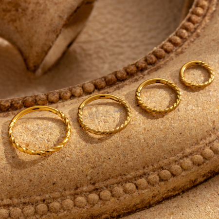 1 pièce de boucles d'oreilles créoles géométriques simples en acier titane sans placage pour femmes 2