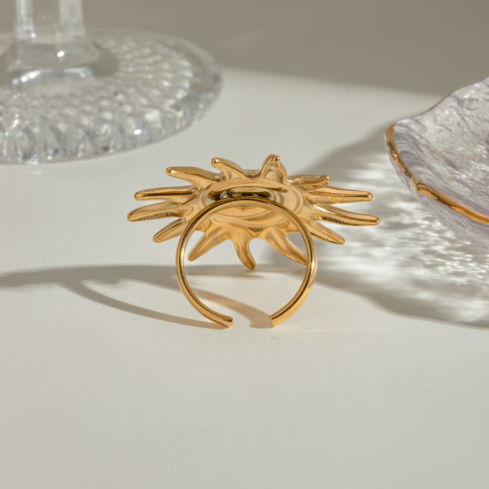 Bague Ajustable Rétro Soleil Pour Femme, En Acier Inoxydable Étanche Couleur Or (1 Pièce). Image3