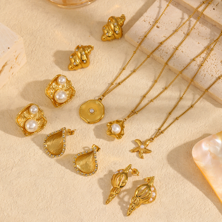 1 paire de boucles d'oreilles à tige en acier inoxydable plaqué or  avec perles artificielles pour femme, style tortue, série simple et luxueuse 2