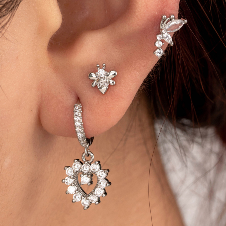 Boucles d'oreilles piercing femme Simple Series Classic Heart en cuivre sans plaquage, ornées de zircon.