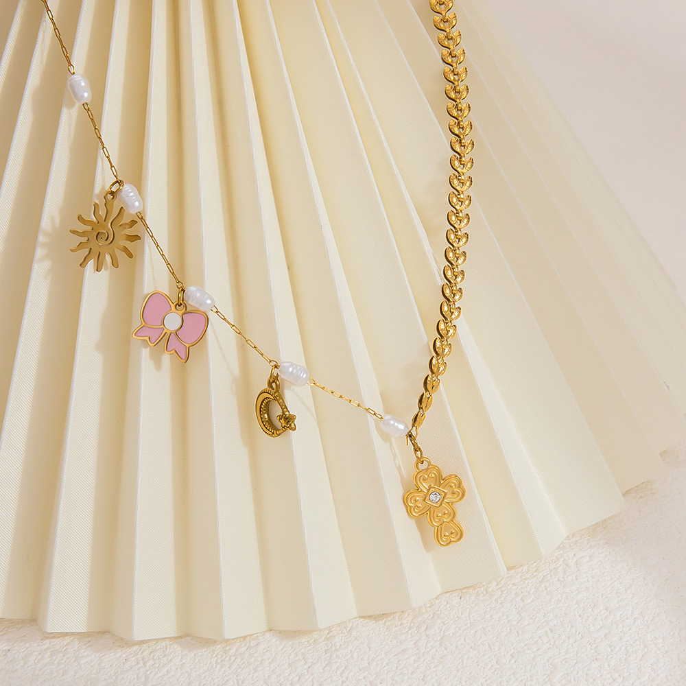 Collier Avec Pendentif Croix Classique En Acier Inoxydable Plaqué Or  Et Perles Artificielles Pour Femme, 1 Pièce Image3