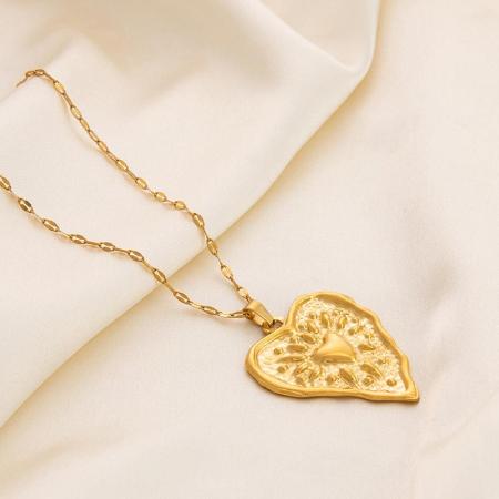 collier avec pendentif en forme de cœur élégant en acier inoxydable plaqué or pour femme, série classique, 1 pièce