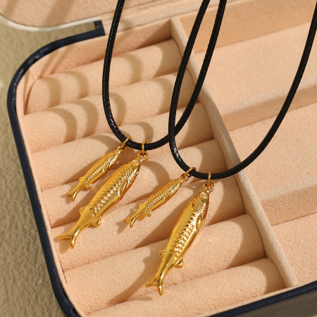 collier avec pendentif en acier titane plaqué or pour femme, série romantique, motif animal naturel 2