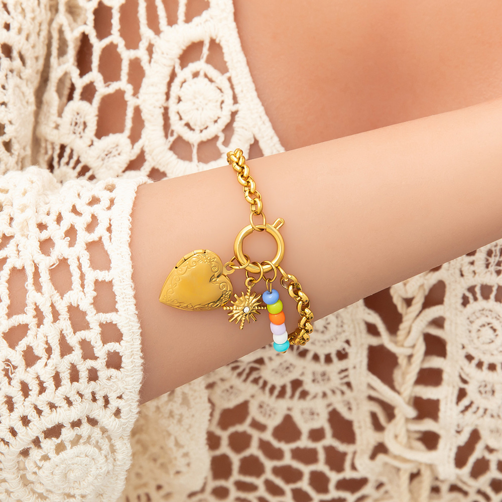 Bracelet À Breloques Pour Femme, Série Classique, En Acier Inoxydable Plaqué Or , Avec Strass, Motif Cœur Quotidien Image10