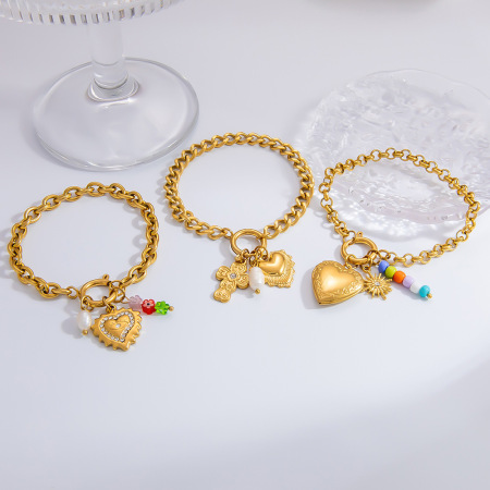 bracelet à breloques pour femme, série classique, en acier inoxydable plaqué or , avec strass, motif cœur quotidien 2