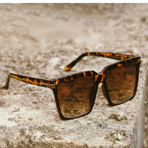1 Paire De Lunettes De Soleil Rétro Simples En Plastique De Couleurs Mélangées Pour Femmes h5 Image2