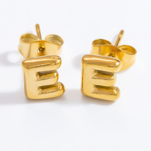 1 Paire De Boucles D'Oreilles Puces Pour Femme, Collection Simple Series, En Acier Inoxydable Étanche, Couleur Or, Avec Lettres Assorties. h5 Image8