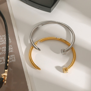 Bracelet Jonc Classique Annulaire Moderne En Acier Inoxydable, Couleur Or, Imperméable, Pour Femme (1 Pièce) h5 Image5