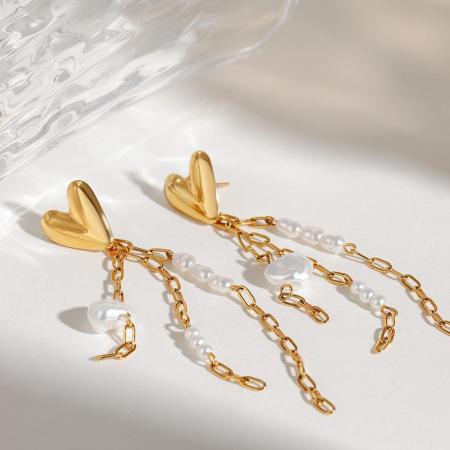 Boucles d'oreilles pour femme, collection luxe Sweet Heart, pompon, en acier inoxydable doré, imperméables, ornées de perles. 1 paire.