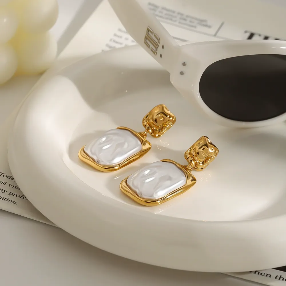 1 Paire De Boucles D'Oreilles Pendantes Élégantes Pour Femme, Style Rétro Français, En Acier Inoxydable Doré, Étanches. Collection Luxueuse. Image8