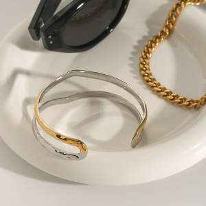 Bracelet Jonc Moderne Asymétrique En Acier Inoxydable, Étanche, Couleur Or Et Argent, Pour Femme (1 Pièce) h5 Image7