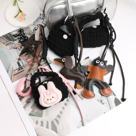 1 pièce de breloques de sac pour femme en cuir, série simple, motif animal mignon 2