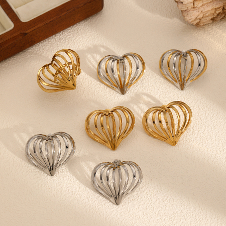 Boucles d'oreilles puces pour femme Designable Series Retro Heart Patchwork en acier inoxydable étanche couleur or (1 paire) 2