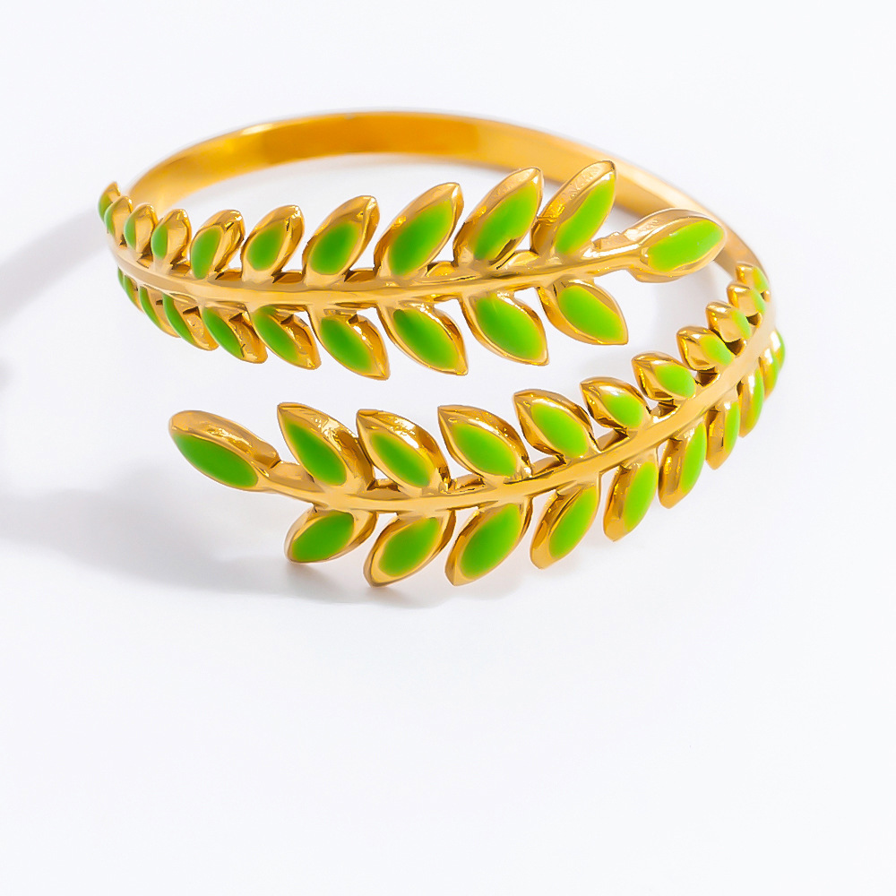 Bague Ajustable Pour Femme, En Acier Inoxydable Doré, Finition Huilée, Motif Branche D'Olivier, Collection Chromatic Series Vivid Olive Branch. Image9
