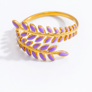 Bague Ajustable Pour Femme, En Acier Inoxydable Doré, Finition Huilée, Motif Branche D'Olivier, Collection Chromatic Series Vivid Olive Branch. h5 Image10