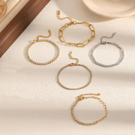 Bracelet à maillons pour femme, collection Shining Series, orné d'un zircon doré et d'un cercle exquis.