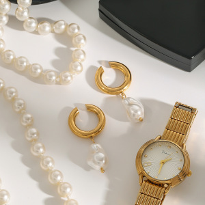 1 Paire De Manchettes D'Oreilles Élégantes Et Irrégulières Rondes En Acier Inoxydable Étanche Couleur Or De La Série Classique Pour Femmes h5 Image5