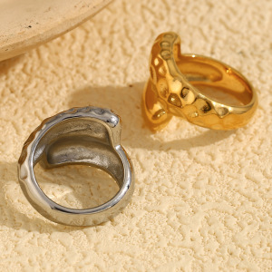 Bague Simple Pour Femme Daily Twist En Acier Inoxydable, Étanche, Couleur Or (1 Pièce). h5 Image4
