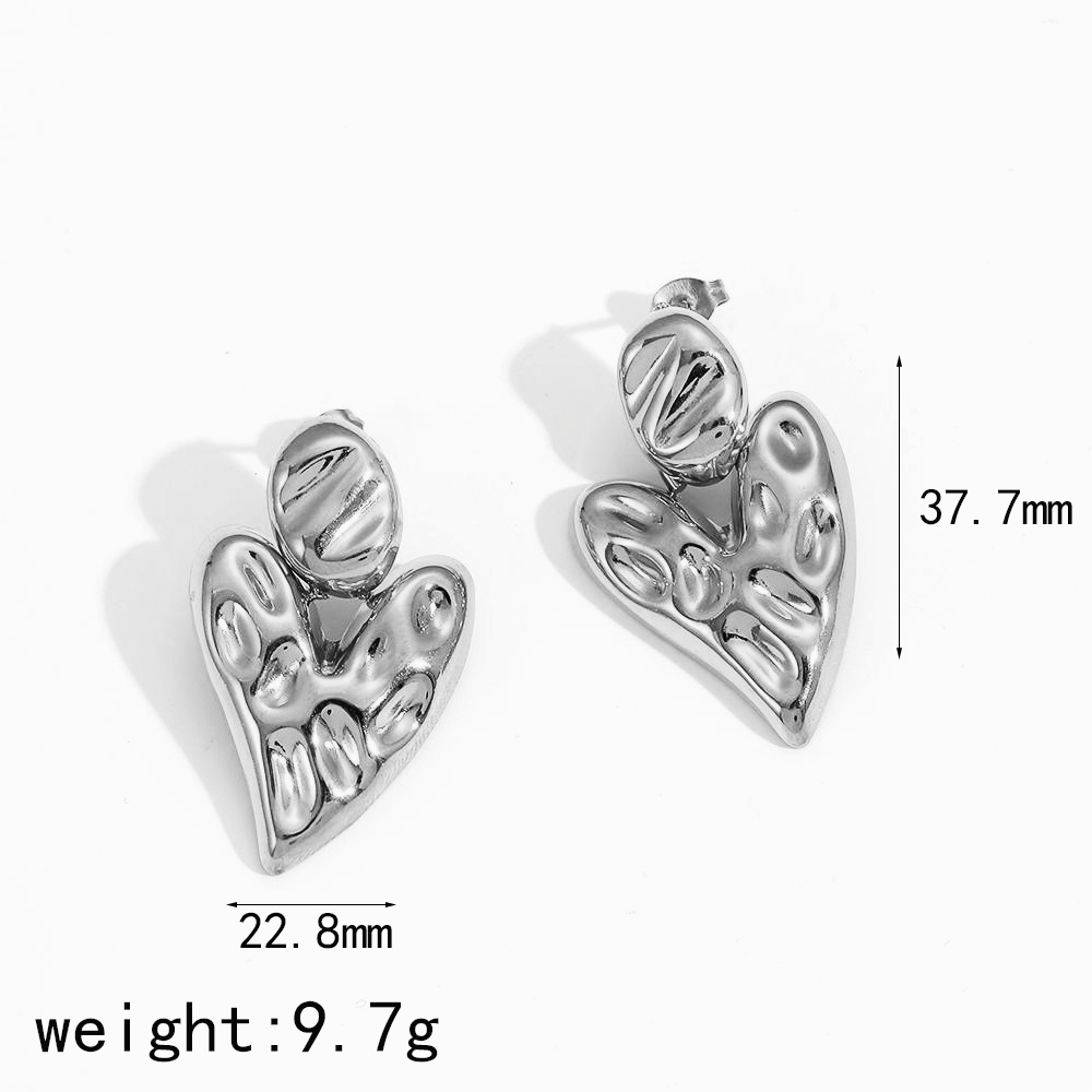 Boucles D'Oreilles Puces Pour Femme Designable Series Retro Heart En Acier Inoxydable Martelé, Imperméables, Couleur Or (1 Paire) Image6