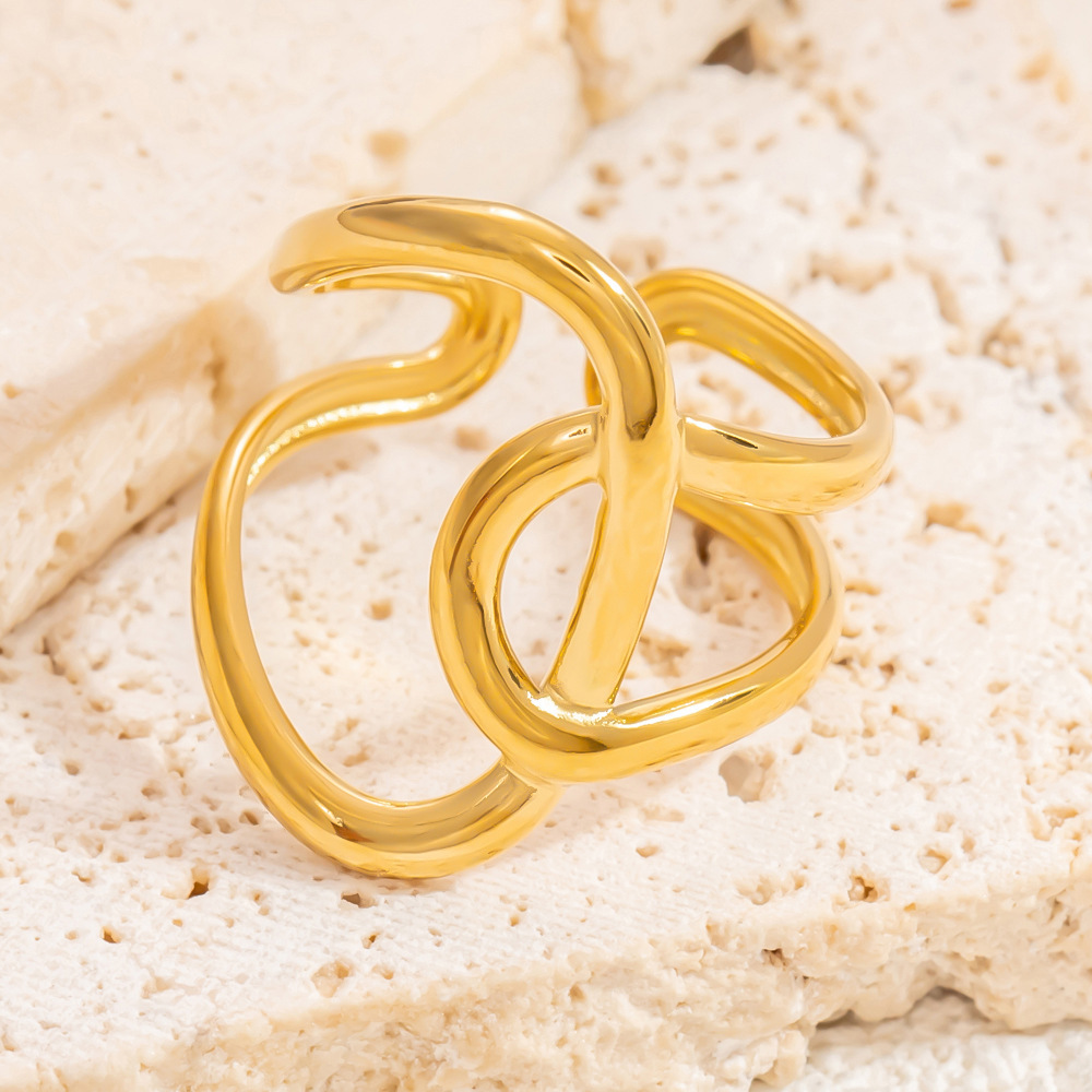 Bague Ajustable Pour Femme, Style Classique Asymétrique Torsadé, En Acier Inoxydable Étanche Couleur Or (1 Pièce), Collection Moderne. Image9