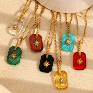 Collier Pendentif Femme Rétro Quadrilatéral En Acier Inoxydable Étanche Couleur Or (1 Pièce) h5 Image4